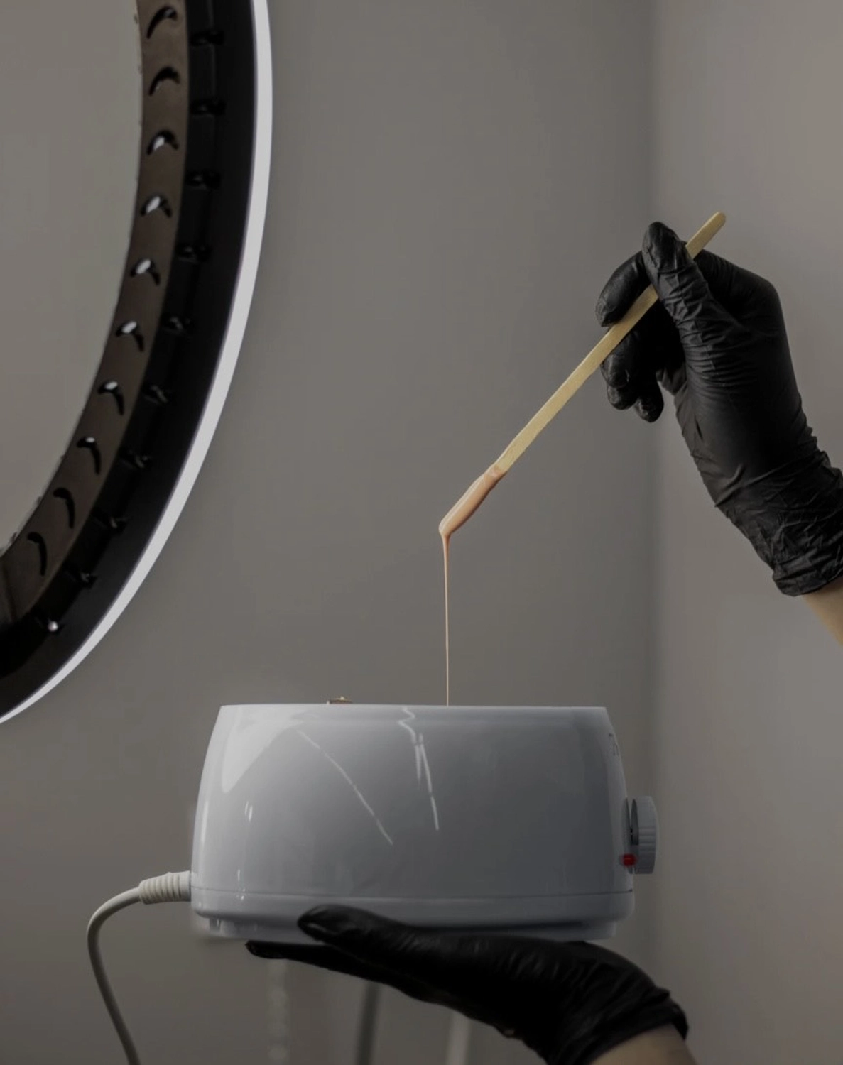 Permanent Make-up Behandlung der Augenbrauen bei Melye Cosmetics – präzise Pigmentierung für natürlich definierte Brows auf Premium-Niveau